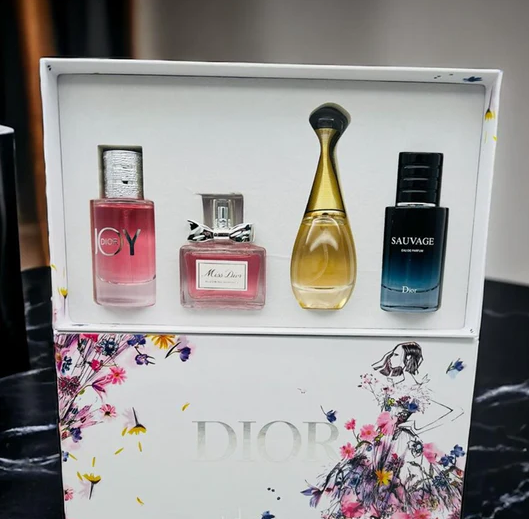 Christian Dior Set (4 x 30ml) (1 x Men & 3 x Ladies inside)